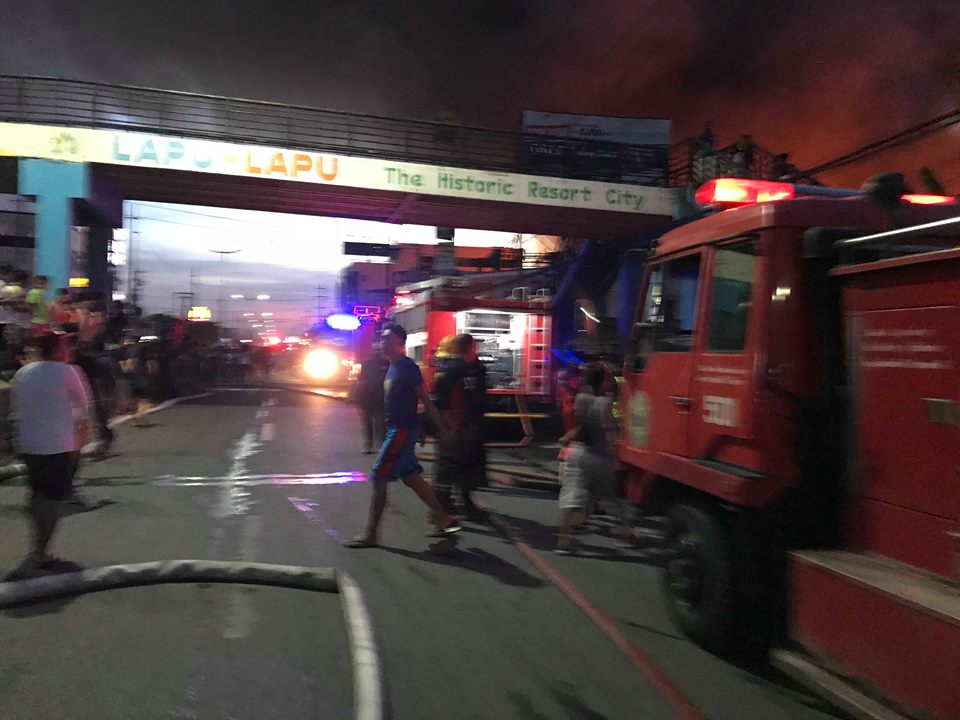 Scenes of the on going fire Barangay Pajo, Lapu-Lapu City. At least 300 families are   affected