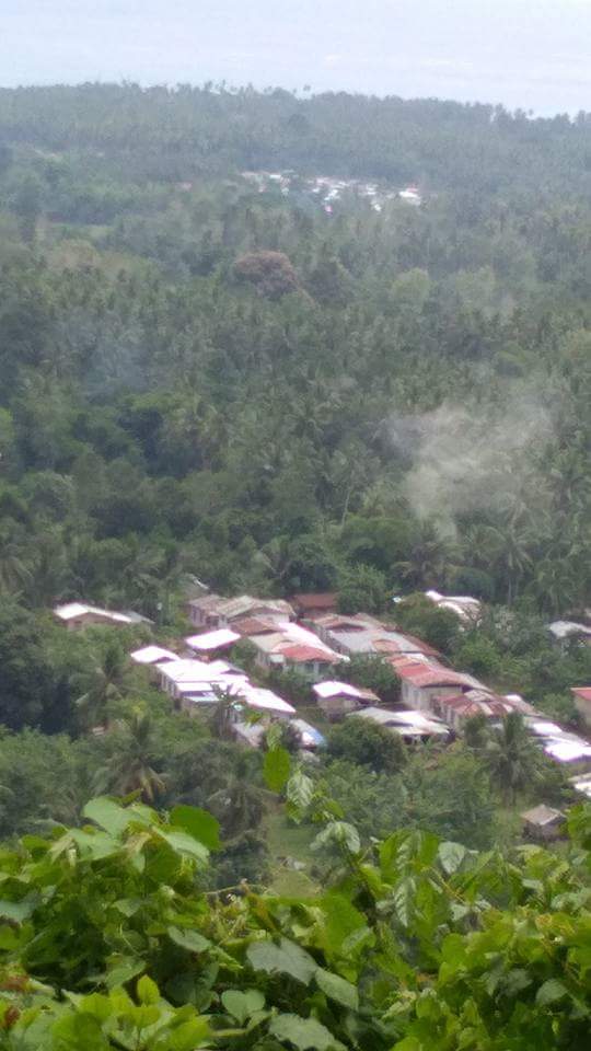 Jolo Sulu. Islamic State takes photos close to towns.   