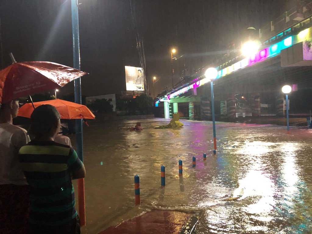 Marikina River still on second alarm as water level reached 16.7 meters as of 7:05 pm. Everyone in low-lying areas must evacuate