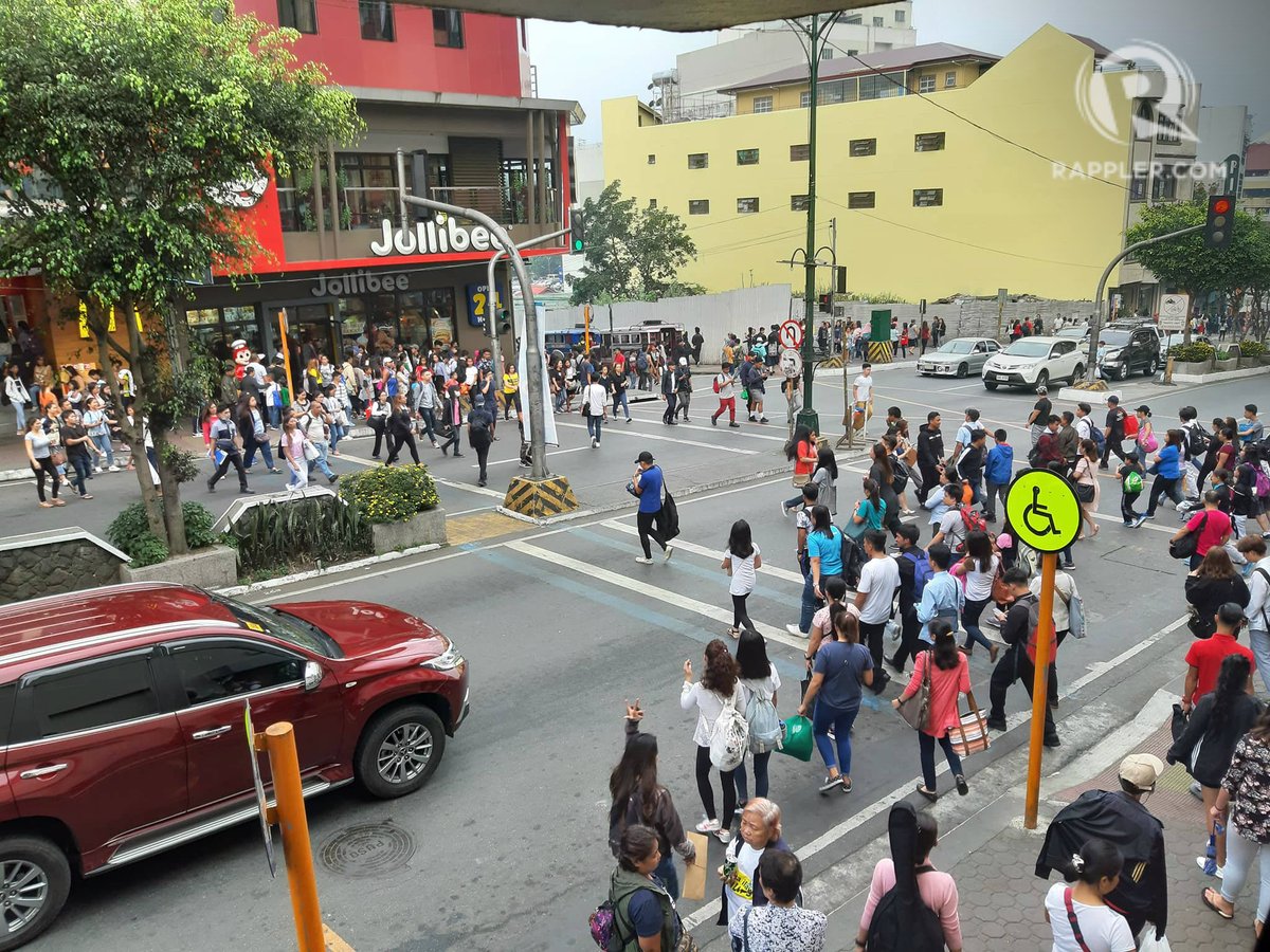 Evacuation in Baguio  Photos by Mau Victa/ Rappler Earthquake  