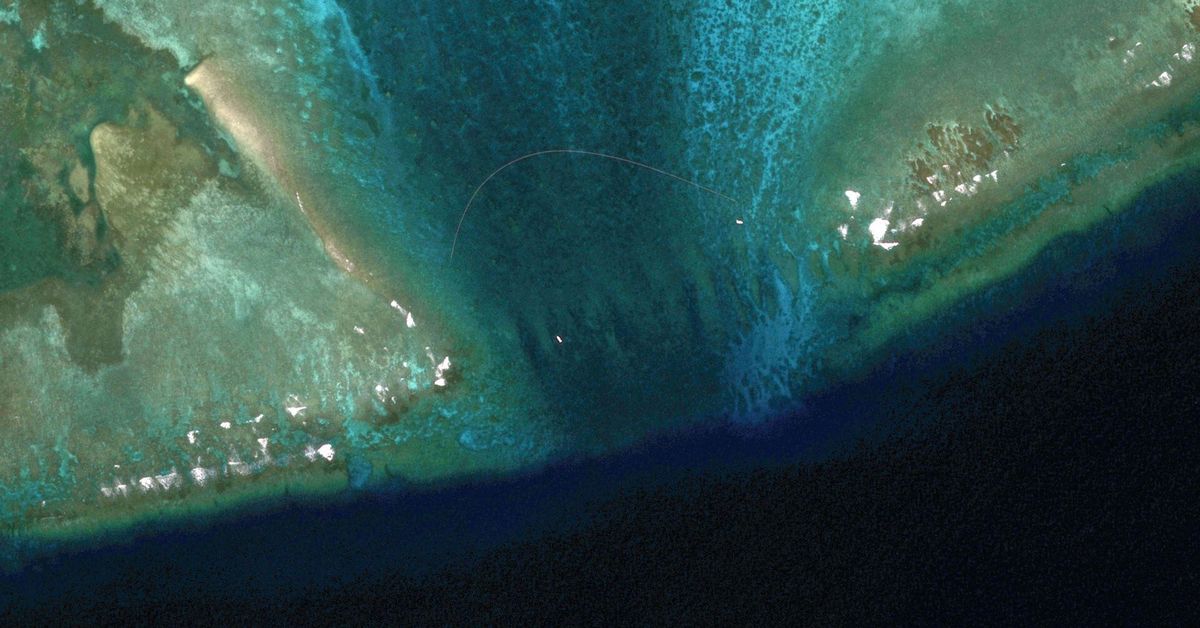 Satellite photos capture China's floating barrier, which restricts indigenous Philippines fishermen's access to Scarborough Shoal & threatens their food security-all while China's industrial & illegal clam harvesters systematically destroy the shoal's fragile ecosystem. Satellite images reveal floating barrier at mouth of disputed atoll in South China Sea
