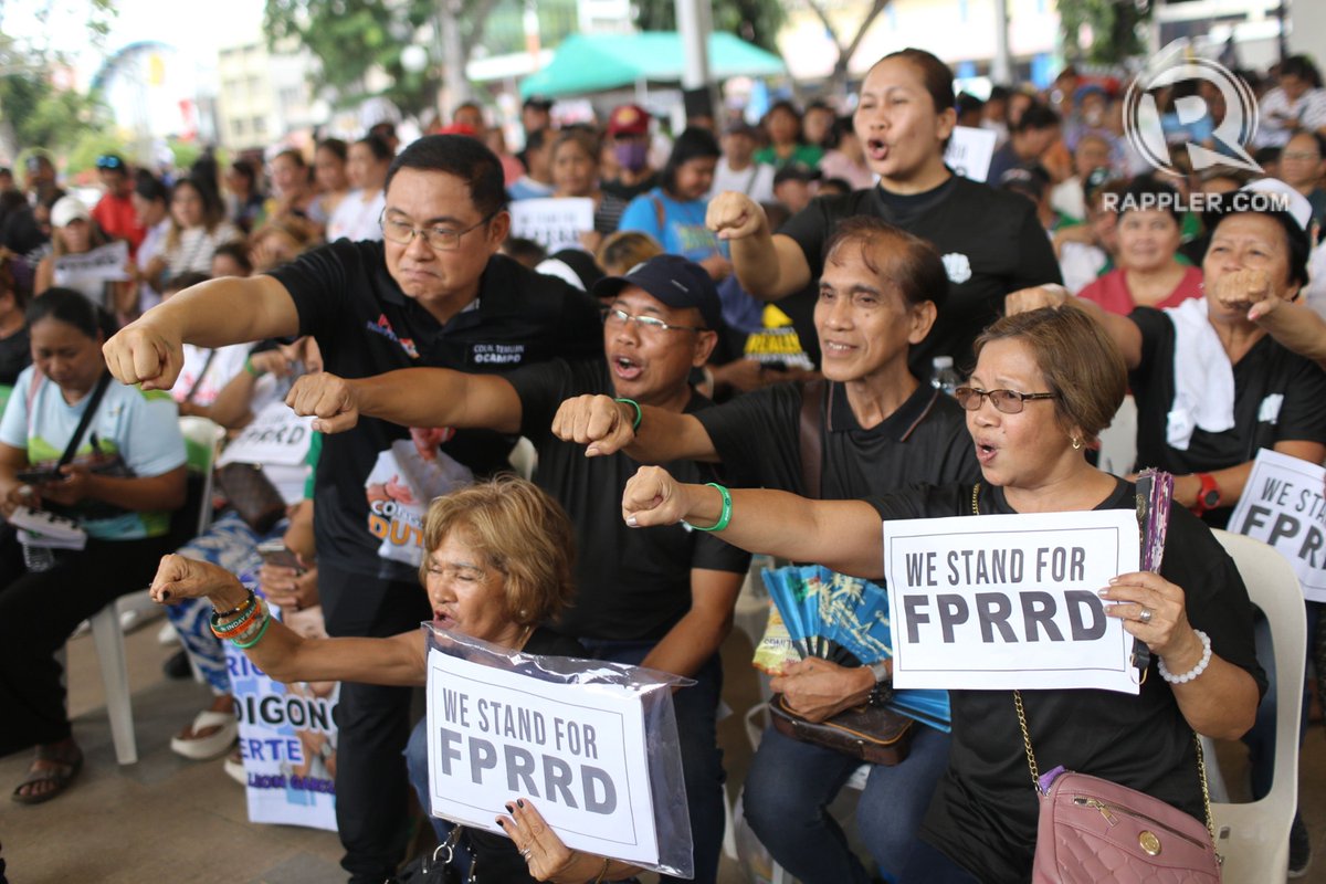 Anhänger von Rodrigo Duterte protestieren am Dienstag, 11. März, in Davao City gegen die Festnahme des ehemaligen Präsidenten. Der Internationale Strafgerichtshof hatte einen Haftbefehl gegen Duterte erlassen, der bei den Wahlen 2025 für das Amt des Bürgermeisters von Davao City kandidiert.