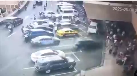 CCTV footage shows how an SUV crashed into the departure entrance of NAIA Terminal 1 on Sunday morning, May 4. The incident left two people dead and three injured, according to police. (Video courtesy of Raoul Esperas)